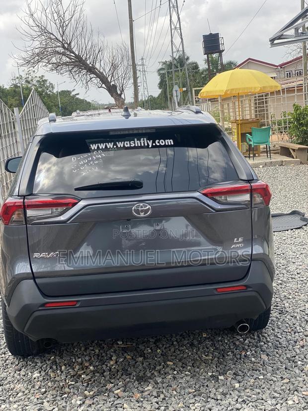 Toyota RAV4 2019 Gray