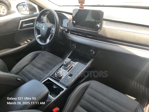 Mitsubishi Outlander 2.0 PHEV AWD 2021 Black