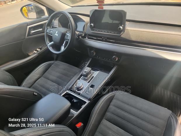 Mitsubishi Outlander 2.0 PHEV AWD 2021 Black
