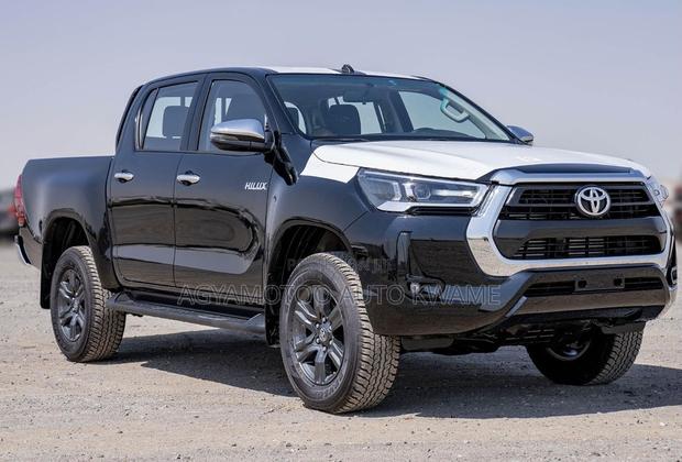 Toyota Hilux 2023 Black