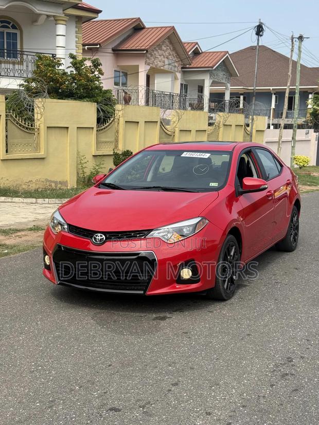 Toyota Corolla S w/Special Edition Pkg (1.8L 4cyl CVT) 2016 Red