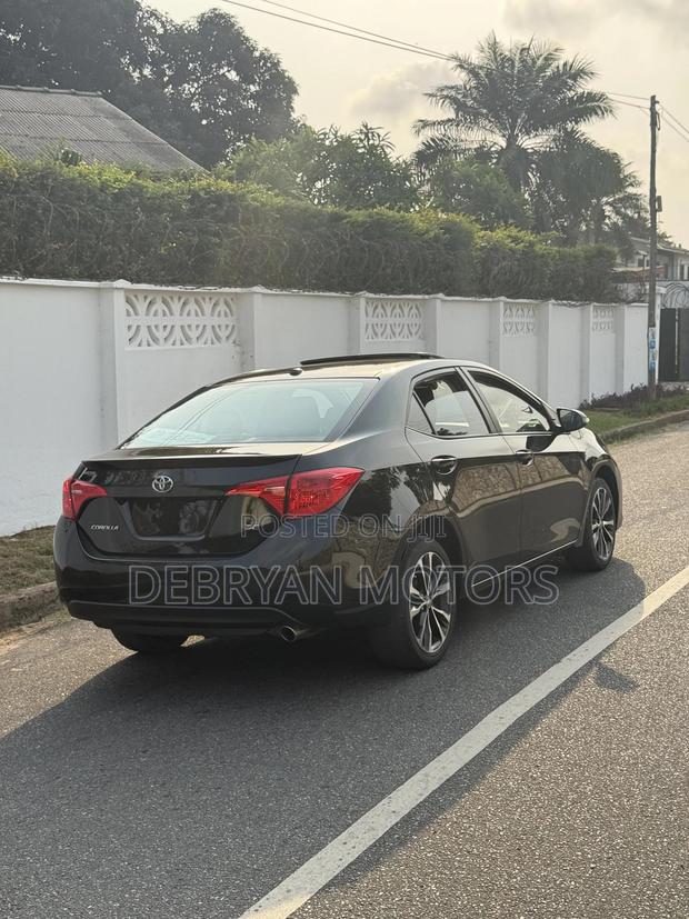Toyota Corolla SE 4dr Sedan (1.8L 4cyl CVT) 2017 Black