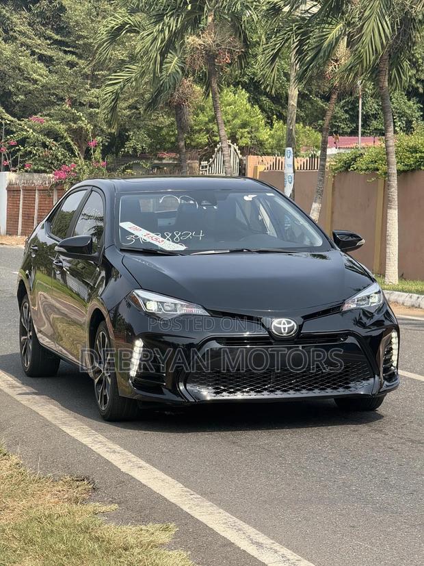 Toyota Corolla SE 4dr Sedan (1.8L 4cyl CVT) 2017 Black