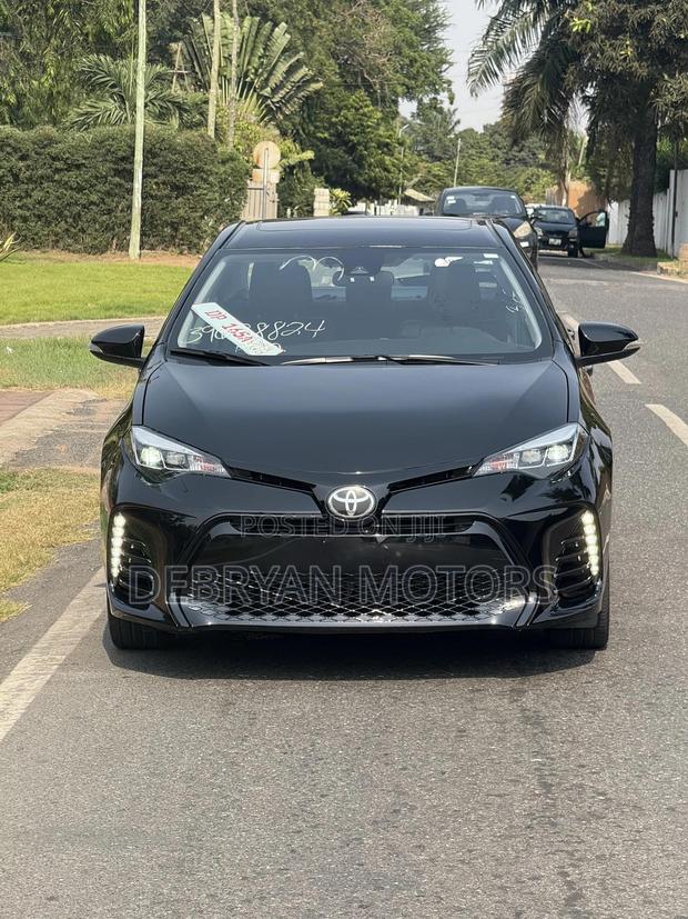 Toyota Corolla SE 4dr Sedan (1.8L 4cyl CVT) 2017 Black