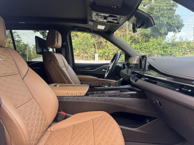 Cadillac Escalade 2023 Gray