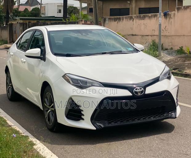 Toyota Corolla LE ECO 4dr Sedan (1.8L 4cyl CVT) 2017 White