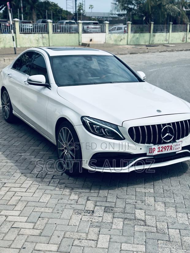 Mercedes-Benz C300 Base 4Matic Sedan AWD (2.0L 4cyl 7A) 2017 White