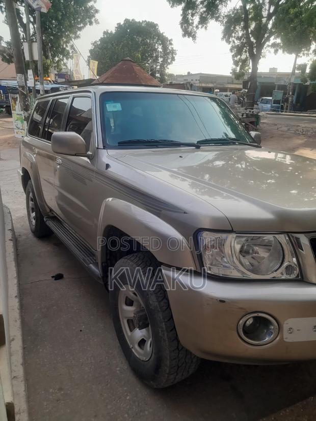 Nissan Patrol 2012