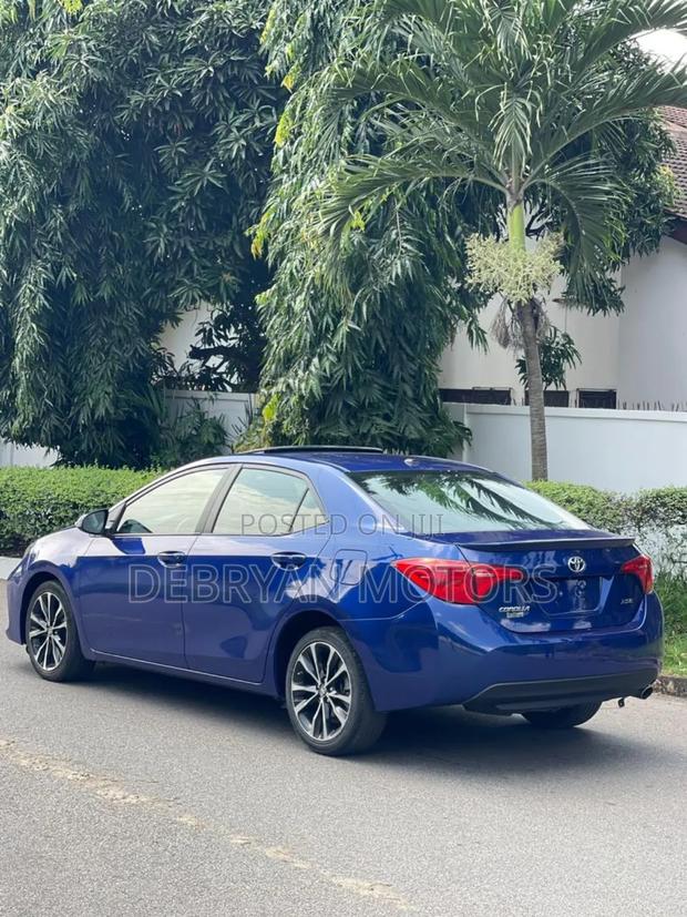 Toyota Corolla XSE (1.8L 4cyl 2A) 2018 Blue