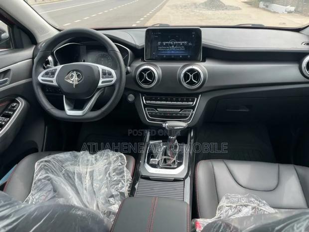 BAIC Senova X65 2.0 Petrol 2017 Red