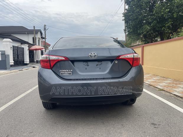 Toyota Corolla 2016 Gray