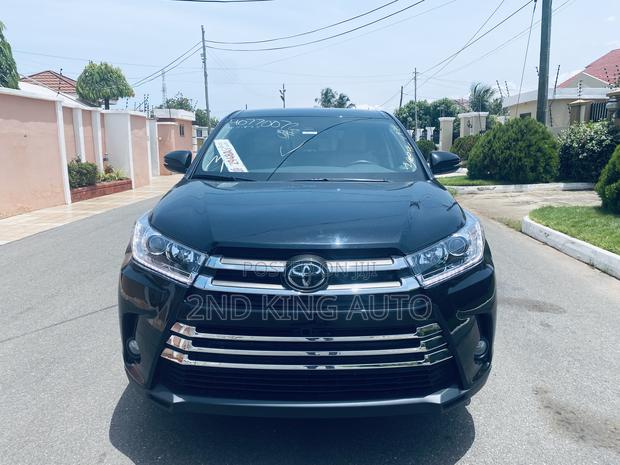 Toyota Highlander LE 2019 Black