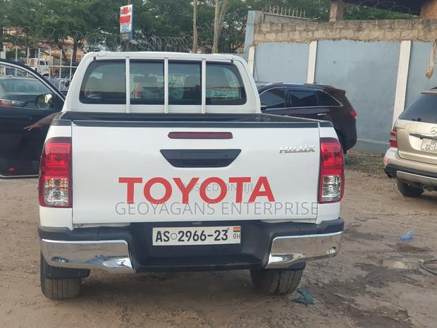 Toyota Hilux Revo Double Cab Deisel 2.8 AWD 2017 White