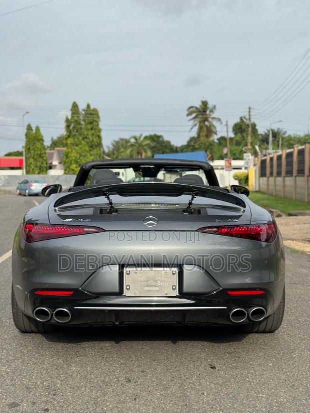 New Mercedes-Benz SL-Class 2024 Gray