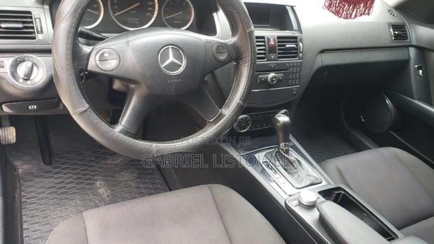 Mercedes-Benz C200 2012 Silver