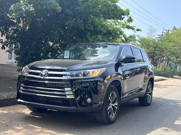 Toyota Highlander LE 2019 Black