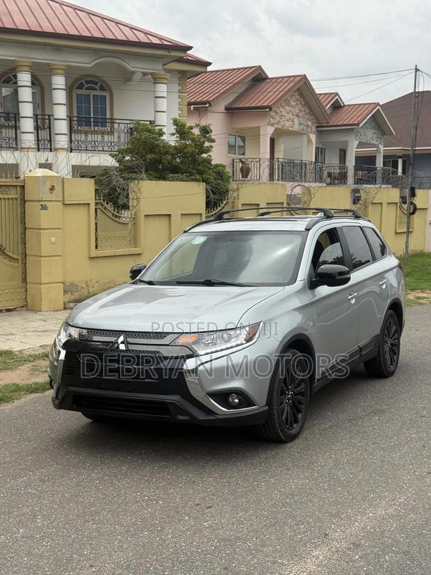 Mitsubishi Outlander SEL FWD 2020 Silver