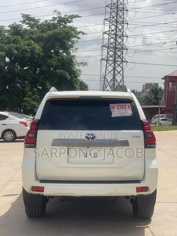 Toyota Land Cruiser Prado 2.7 2018 White