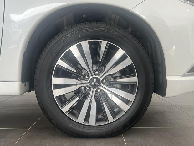New Mitsubishi Outlander 2022 White