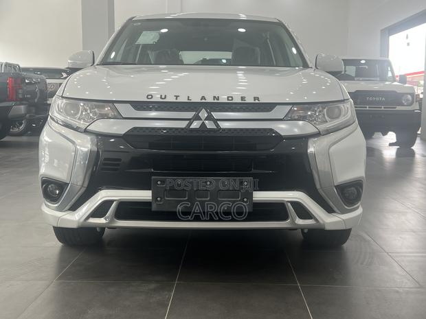 New Mitsubishi Outlander 2022 White