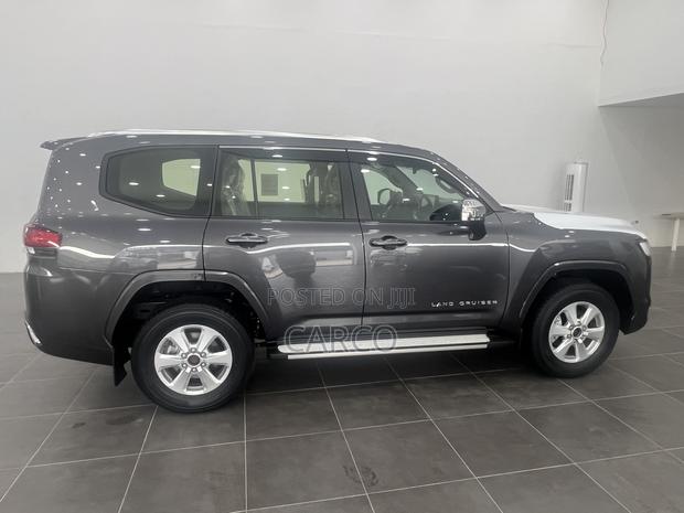 New Toyota Land Cruiser 2024 Gray