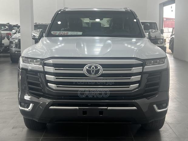 New Toyota Land Cruiser 2024 Gray