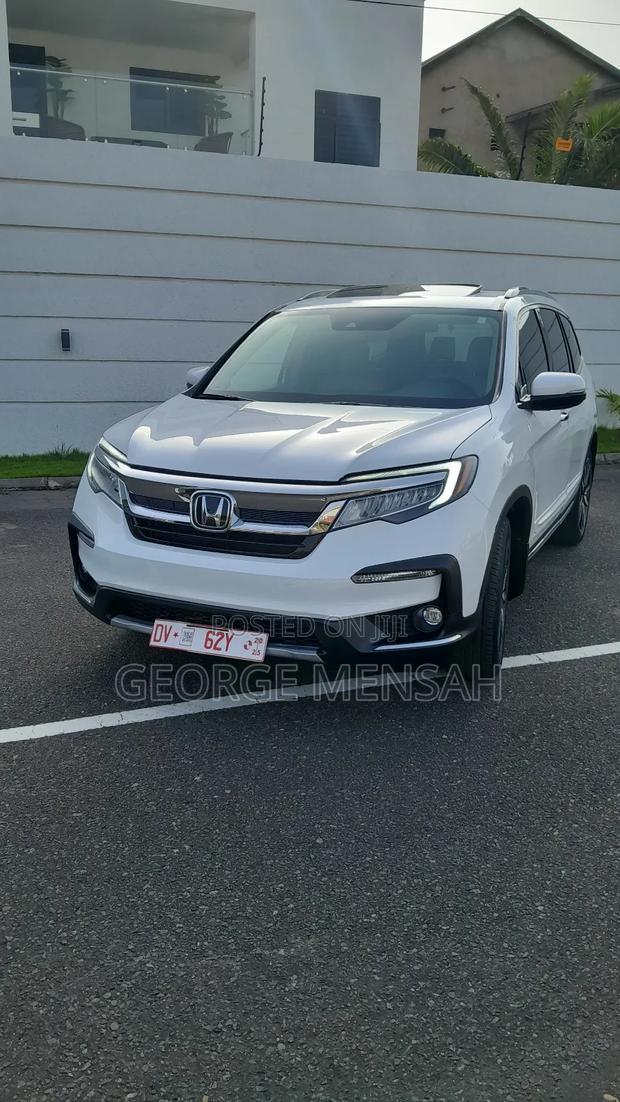 Honda Pilot Touring 7-Passenger 2022 White