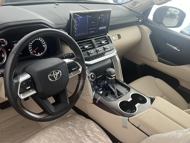 New Toyota Land Cruiser 2022 Black