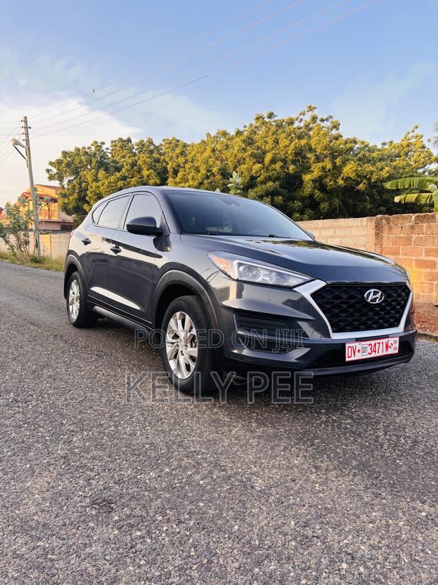 Hyundai Tucson SE 2021 Gray
