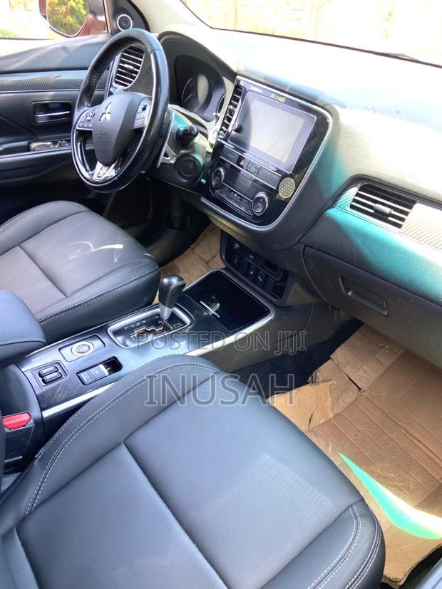 Mitsubishi Outlander SE AWC 2019 Red