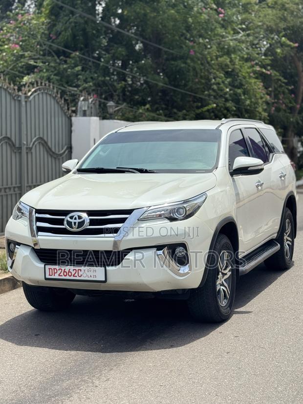 Toyota Fortuner 2.7 AWD 2017 White