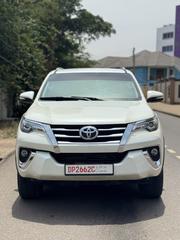 Toyota Fortuner 2.7 AWD 2017 White for sale
