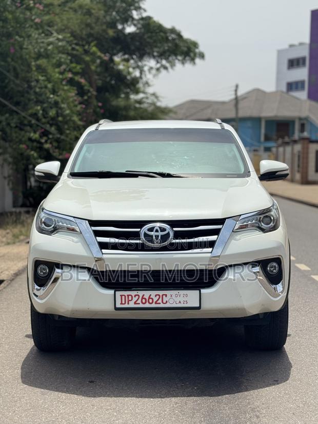 Toyota Fortuner 2.7 AWD 2017 White