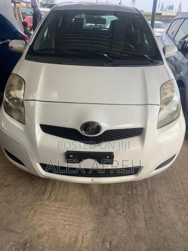 Toyota Vitz 1.3 AWD 3dr 2008 White