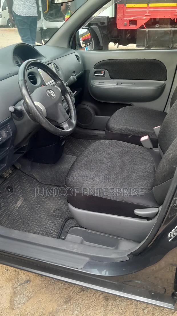 Toyota Sienta 1.5 FWD 2013 Gray