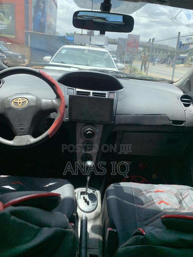 Toyota Vitz 2010