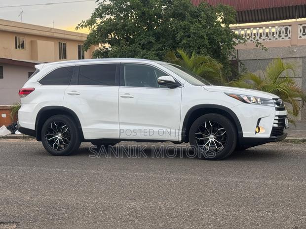Toyota Highlander Limited Platinum 2019 White