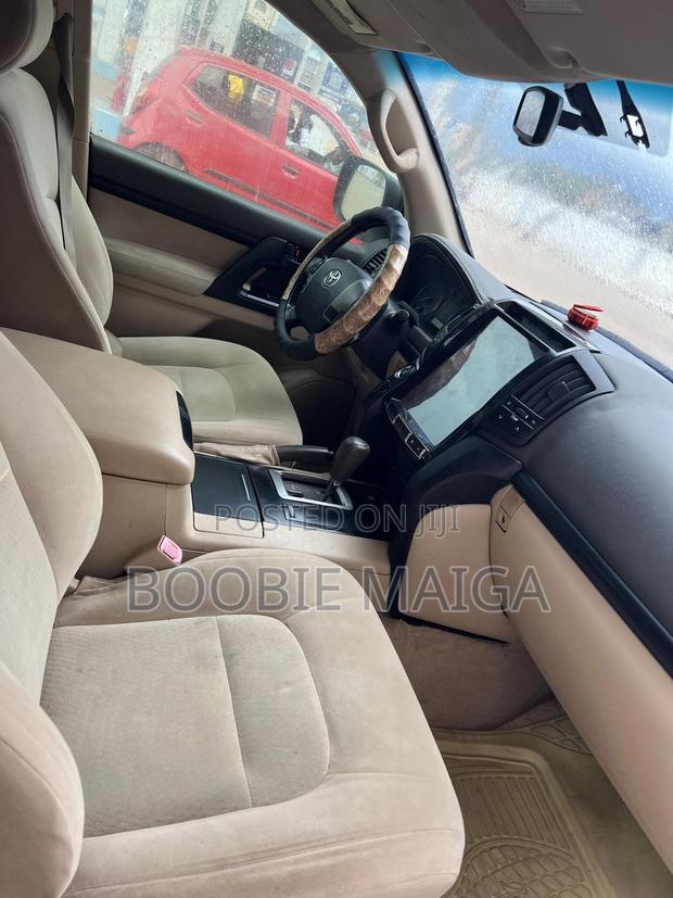 Toyota Land Cruiser 4.6 V8 GX-R 2013 White