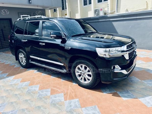 Toyota Land Cruiser 4.5 V8 VXR 2021 Black