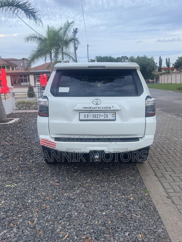 Toyota 4-Runner SR5 4dr 4x2 (4.0L 6cyl 5A) 2017 White