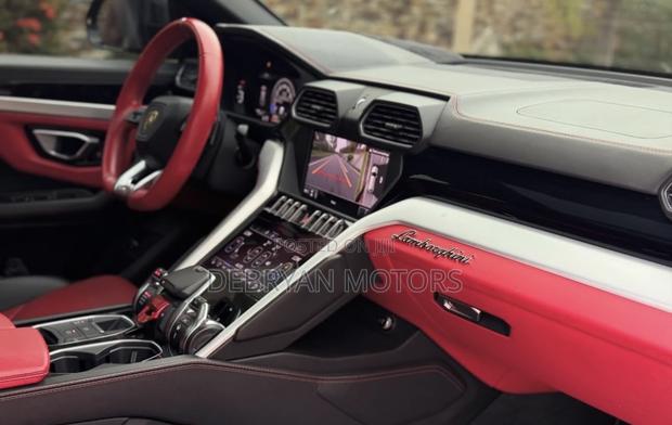 Lamborghini Urus Base 2019 Orange