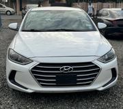 Hyundai Elantra SE 2018 White for sale