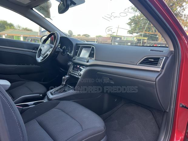 Hyundai Elantra 2017 Red
