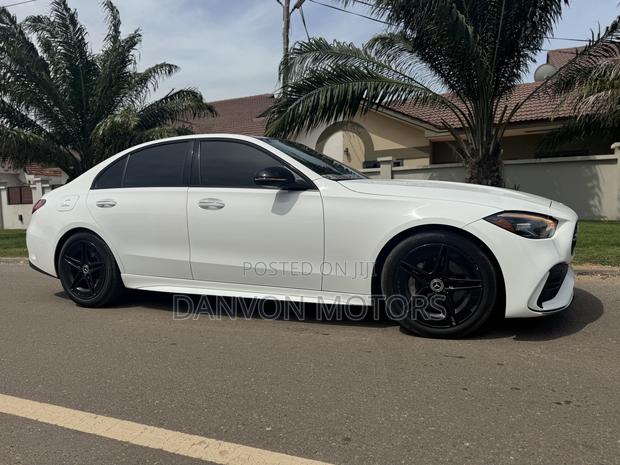 Mercedes-Benz C300 2024 White