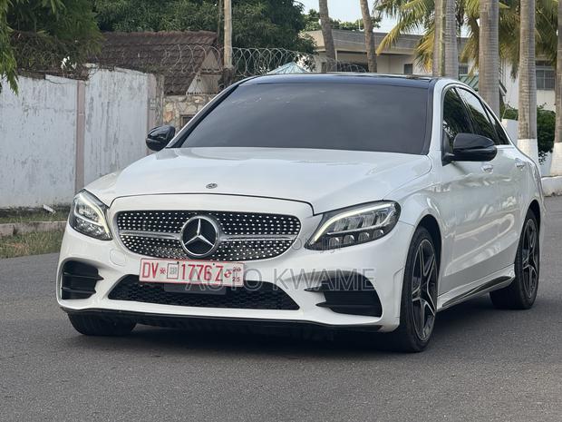 Mercedes-Benz C300 2020 White
