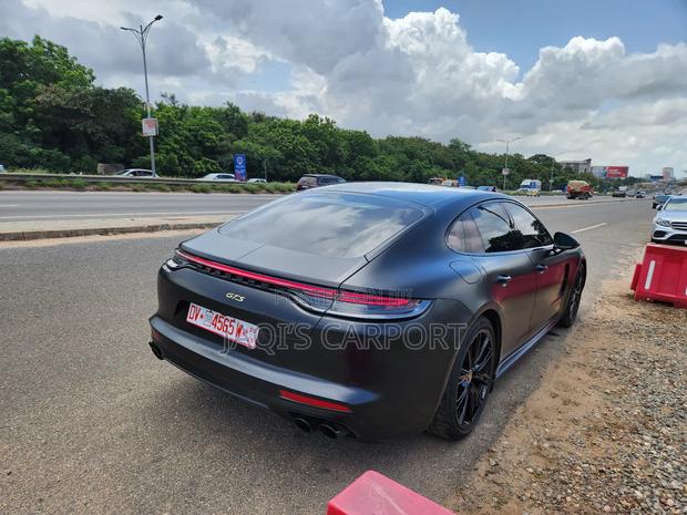 Porsche Panamera GTS 2022 Black