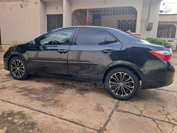 Toyota Corolla L 4dr Sedan (1.8L 4cyl 4A) 2015 Black