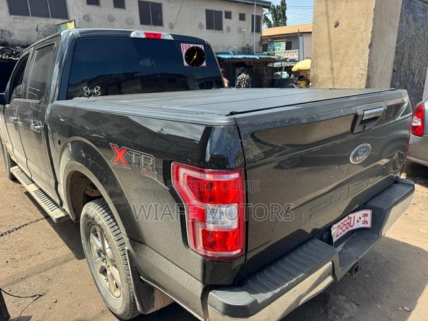 Ford F-150 XLT 4x4 SuperCrew Cab Styleside 5.5 ft. box 145 in. WB 2018