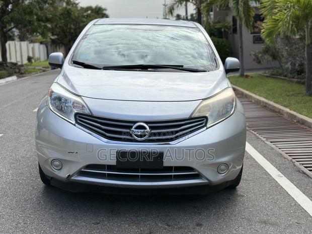 Nissan Versa 1.6 S 4dr Sedan (1.6L 4cyl 5M) 2014 Silver