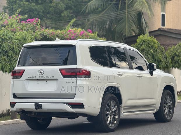 Toyota Land Cruiser 3.5 Petrol 4WD 2022 White